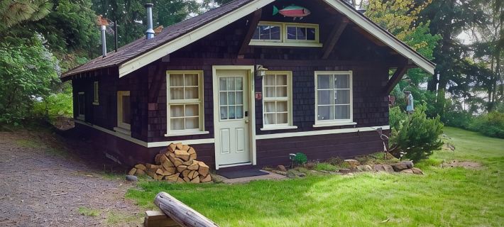 Beautiful view of the lake with patio and BBQ. Hotels in Klamath County