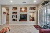 Surprise Home in Grand 3 Bdrm, 2 Bath in 55+ community, near Spring Training - نادي رياضي