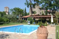 Characteristic nineteenth-century farmhouse. Typical residence - Pools