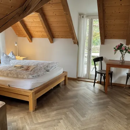 Apartment with kitchen and partly covered terrace. Central and quiet