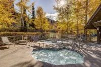 True Ski In/out Whistler Condo