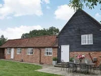 Priory Barn - ideal for large family groups. Sleeps 8/9 adults plus 3 children