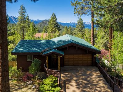 Lake View Stylish Timber House - South Lake Tahoe. Nevada