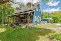 Old Maine style w/ modern amenities - dog friendly