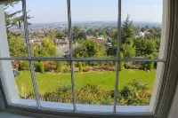An apartment within a Grand Georgian house in the centre of Great Malvern - 3 stelle