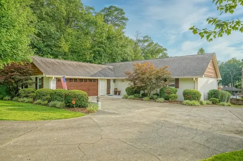 Secluded Cove Lake House - Hot Tub & Boat Dock! - 5-نجوم