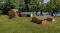 Cabin on Farm Island Lake in Aitkin
