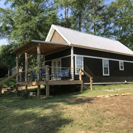 Little cabin on the smith lake