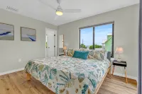 🐠 HEATED SWIM SPA / OPEN WATER VIEWS / BOAT DOCK / LUXURIOUS /  BUILT IN 2023🐬