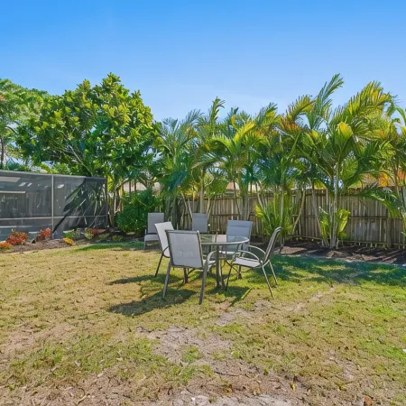 Welcome to your Salty Escape - 10 minutes from the beach!