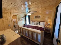 This cabin is a 1 bedroom(s), 2 bathrooms, located in Pigeon Forge, TN. - Hytter