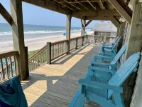 Charm Getaway - Oceanfront family home in a quiet stretch of Surf City ! - Boutique
