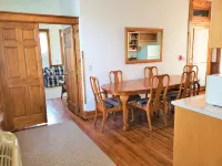 Historic Hardware Inn with River Views: Suite 200 - 3-Star