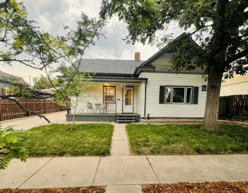 Thoughtfully remodeled Old Town 3-bedroom bungalow in charming Loveland, W/WIFI - Wifi