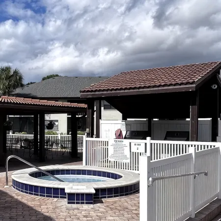 "The Salty Sugaree"-6 miles to beach, 1 mile to IMG, & multiple resort pools!