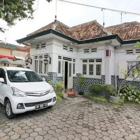 RedDoorz Syariah near Wijilan Yogyakarta