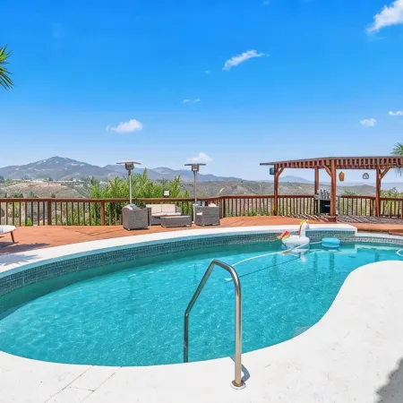 Casa sunset Modern  2BR/1BA in Fletcher Hills with beautiful sunset views, pool