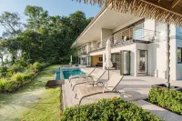 Casa Montaña - Majestic Ocean Views at Dominical Hills - 游泳池