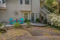 Quiet beach retreat for couples or family