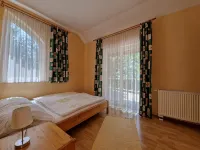 Sunshine Beach House DIRECTLY ON THE LAKE, ROWBOAT, Garden/barbecue island, WiFi - Gym