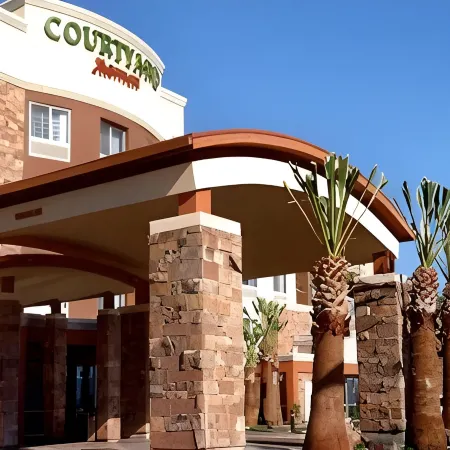 Courtyard St. George