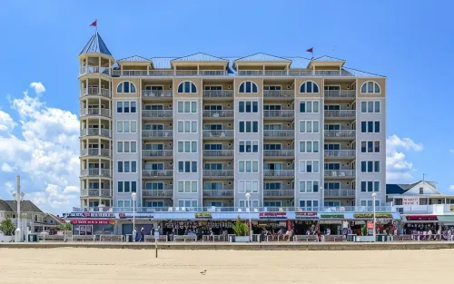 Belmont Towers 411 HUGE BALCONY, Boardwalk, Pool, Gym, Sauna, Ocean & Bay Views! - Jacuzzi