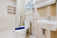 Fancy and Strategic Studio Apartment at B Residence - Pools