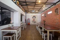 Red Orchid Hotel by Sajiwa - พร้อมอาหารเช้า