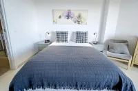 LL - 1 Bedroom Apt Close to Laguna Village - 3-Star