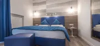 Schlosshof SÜDTIROL – Hotel & Camping Resort - balcony