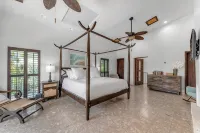 Island pool home awaits in Islamorada's Port Antigua