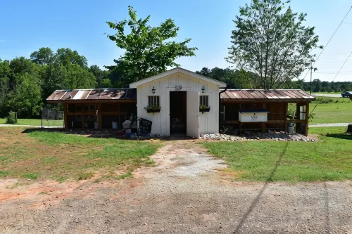 Charming 1-bedroom farmhouse in marvelous Seneca with WiFi, AC - 3성급