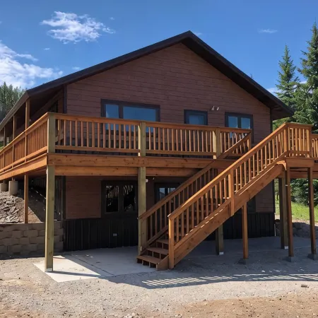 Georgetown Lake House With 4 bedrooms, 3 bathrooms, game room, fire pit, & more