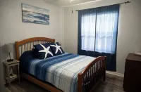 Spacious 4-bedroom home, just minutes from beach! - 자쿠지
