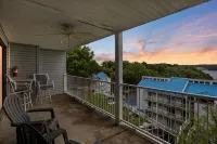 Cozy Pet-friendly Condo w/ Pool - 3-نجوم