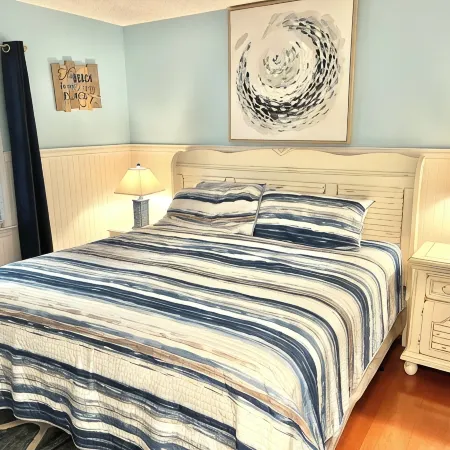 North Topsail Beach Villa Capriani Two Bedroom Oceanview Condo w/ Linens