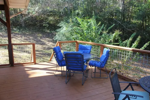 Hannah's Hideaway-3 Miles To Stores, Restaurants, Sleeps 16, No Steps To water! - 4성급