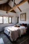 Luxury vineyard log cabin in the Yarra Valley - Wi-Fi