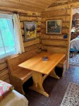 Cozy historic log cabin in downtown Talkeetna with WiFi
