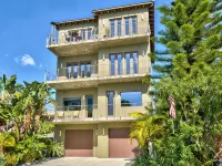 MODERN HOME STEPS FROM BEACH - 4-Star