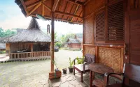 Villa Kampung Karuhun Sutan Raja - parking
