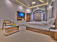 Aatithi Hotel by Grb