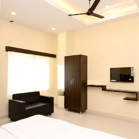 Hotel Satya Inn Отели в г. Карнул