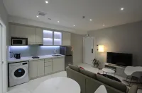 85 Soho Premium Serviced Residence - Condos