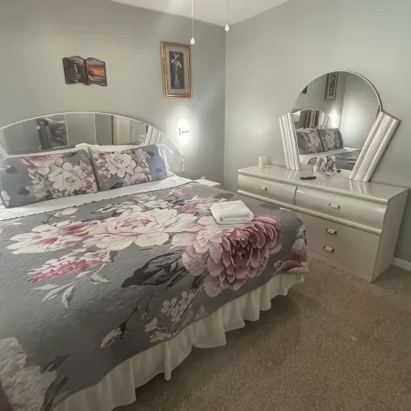 Salt Pool, cozy House near Downtown and International Airport