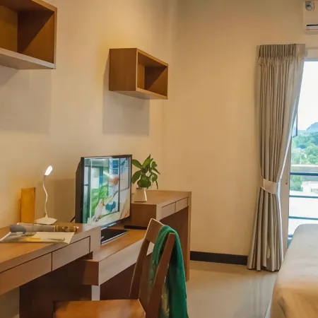 Krabi Cinta House Отели рядом с достопримечательностью «Технический колледж Краби»