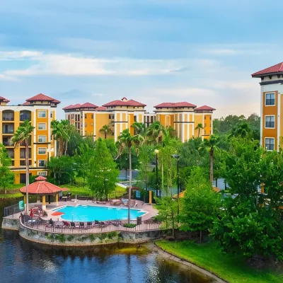 Floridays Orlando Two & Three Bed Rooms Condo Resort Hôtels à proximité de : Centre commercial Orlando Premium Outlets