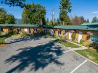 Evergreen Motel - parking