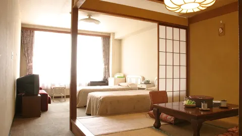 ホテル白岩 in 大島