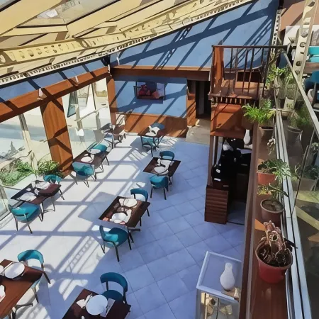 LB Suites Hotel